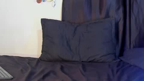 zyon garcia online show from February 23, 2025, 2:14 pm