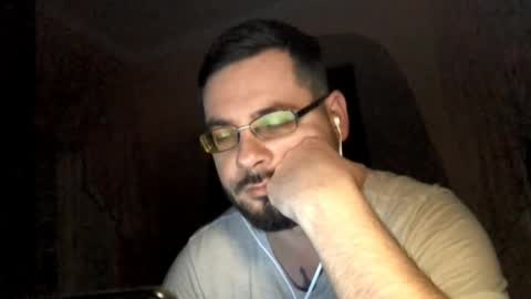 Snapshot of zyqrael chatting on April 7, 2026, 8:20 pm Vlad online show from April 7, 2026, 8:20 pm