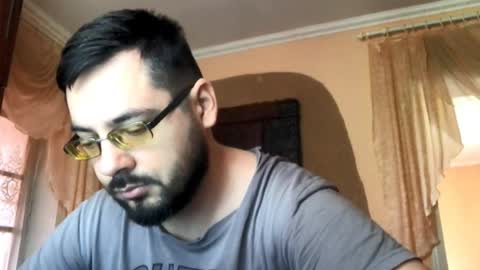 Snapshot of zyqrael chatting on April 10, 2026, 10:20 am Vlad online show from April 10, 2026, 10:20 am