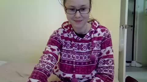 Snapshot of zyuhre chatting on December 31, 2024, 12:57 pm Zyuhre online show from December 31, 2024, 12:57 pm