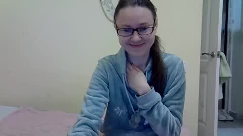 Snapshot of zyuhre chatting on February 3, 2025, 9:29 pm Zyuhre online show from February 3, 2025, 9:29 pm