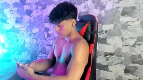 zyzz_1812 online show from April 21, 2026, 4:41 am