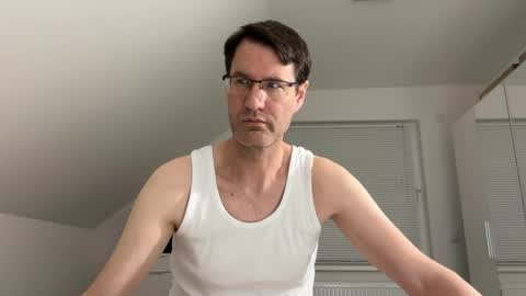 Snapshot of zzz123_cam chatting on April 18, 2026, 3:16 pm zzz123_cam online show from April 18, 2026, 3:16 pm