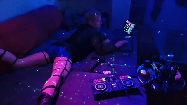 davidgntxxxxx online show from February 14, 2026, 7:10 pm