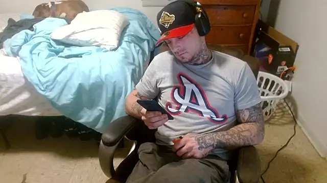 Snapshot of DADDY_KANE8--- chatting on April 5, 2026, 8:33 am DADDY KANE8--- online show from April 5, 2026, 8:33 am