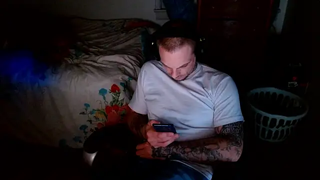 Snapshot of DADDY_KANE8--- chatting on April 8, 2026, 2:33 am DADDY KANE8--- online show from April 8, 2026, 2:33 am