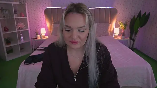 MissyMartinez online show from March 12, 2026, 7:58 am