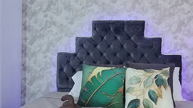 elizabeth coleman online show from April 8, 2026, 9:48 pm