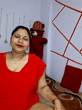 MOM-SUN-COUPLE online show from February 1, 2025, 4:33 pm