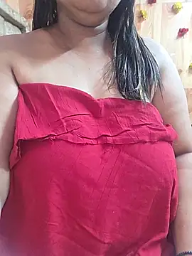 MOM-SUN-COUPLE online show from May 24, 2026, 9:25 am
