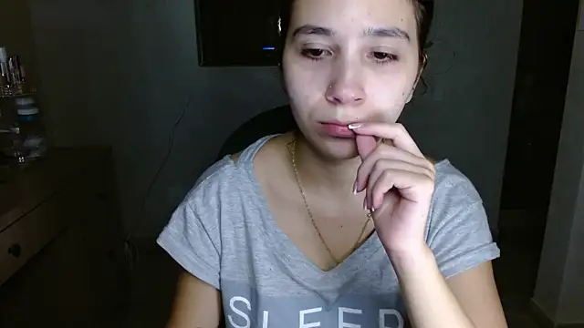 mia  lopez  online show from July 2, 2026, 3:56 am