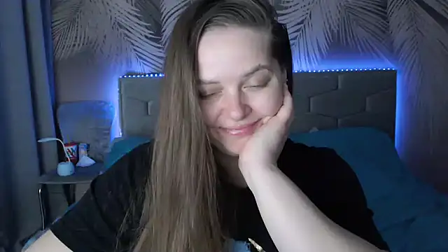 uliastar online show from March 14, 2025, 9:10 pm