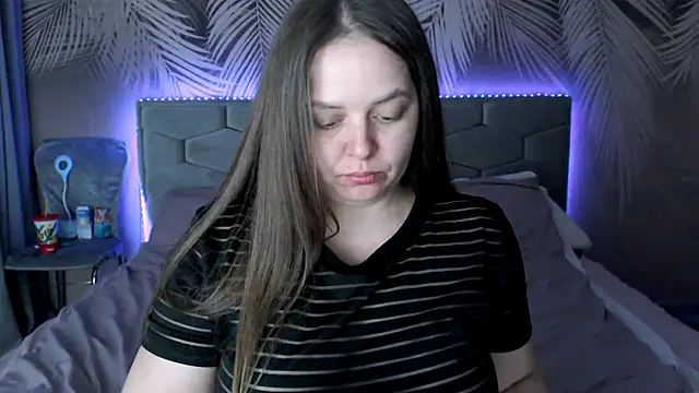 uliastar online show from March 19, 2025, 9:06 am