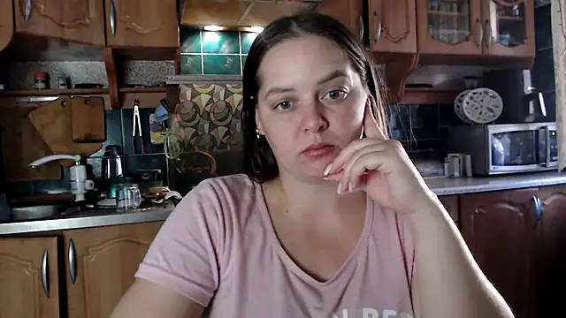 uliastar online show from September 28, 2025, 6:19 am