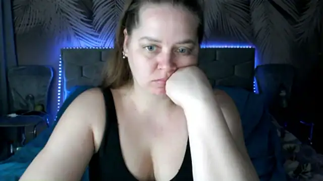 uliastar online show from March 11, 2026, 7:47 am