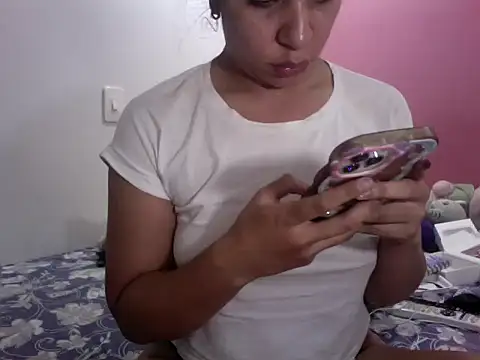 Snapshot of gatubelahot chatting on February 22, 2025, 2:06 am gatubelahot online show from February 22, 2025, 2:06 am