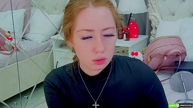 TinaBrook online show from November 25, 2025, 3:28 am