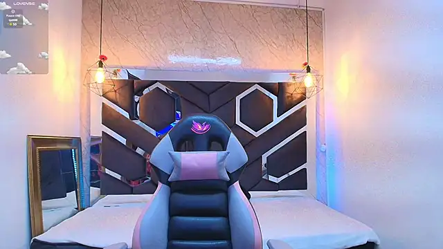 lilith nv online show from October 30, 2025, 1:12 pm