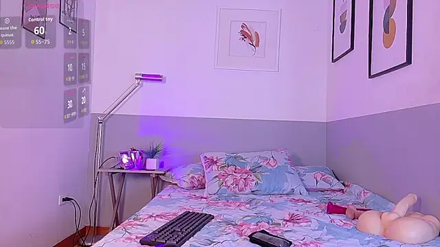 kinkylittlegirll online show from January 17, 2026, 2:49 am