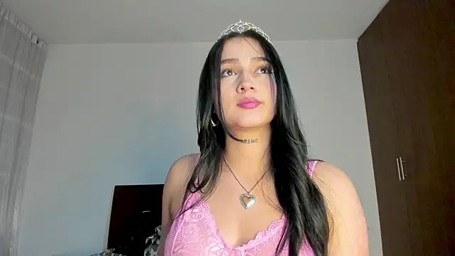 Snapshot of Hott_Hanna chatting on October 26, 2025, 5:02 am Hott Hanna online show from October 26, 2025, 5:02 am