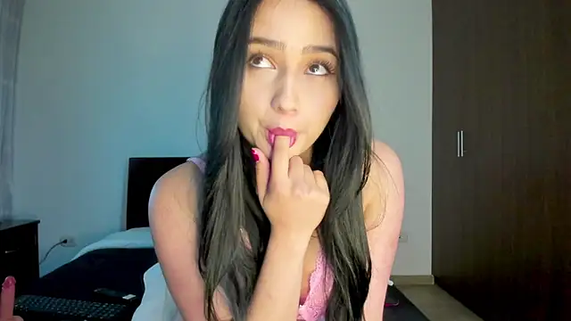 Snapshot of Hott_Hanna chatting on November 28, 2025, 5:54 am Hott Hanna online show from November 28, 2025, 5:54 am