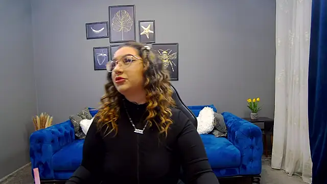 Katewalker  online show from January 28, 2025, 6:28 pm