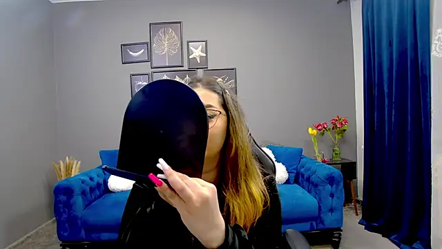 Katewalker  online show from March 14, 2025, 5:46 pm