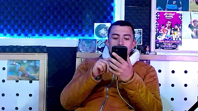 Darko0717 online show from March 14, 2025, 9:21 pm