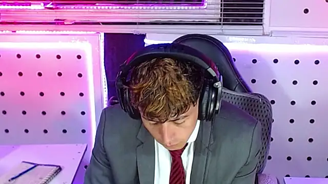 Darko0717 online show from September 24, 2025, 11:46 am