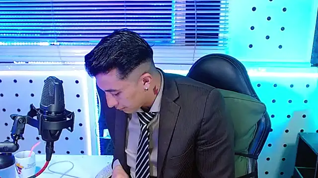 Darko0717 online show from January 7, 2026, 3:58 pm