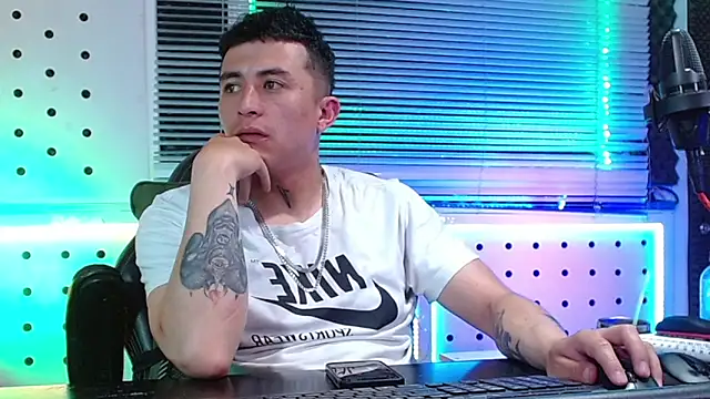 Darko0717 online show from March 19, 2026, 2:26 am