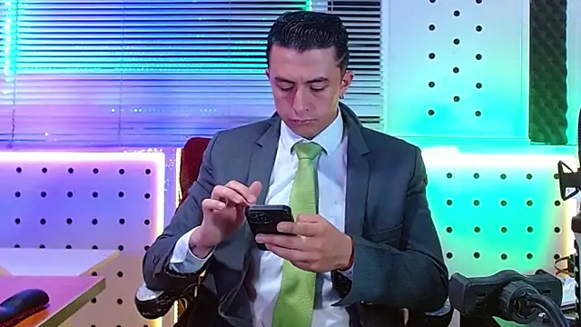 Snapshot of Darko0717 chatting on May 30, 2026, 3:42 pm Darko0717 online show from May 30, 2026, 3:42 pm