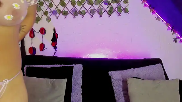 Cata green online show from December 4, 2024, 7:01 pm