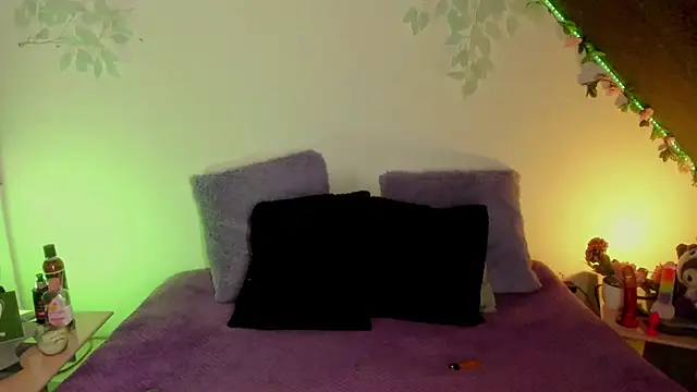 Cata green online show from January 23, 2025, 9:18 pm