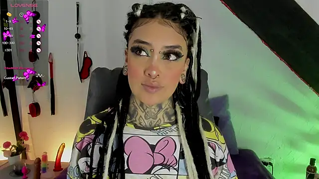 Cata green online show from March 17, 2025, 9:02 pm