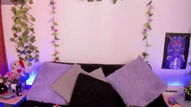 Cata green online show from September 11, 2025, 8:42 pm