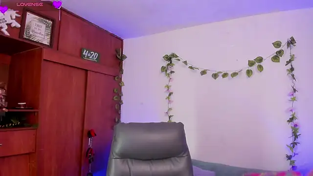 Cata green online show from September 27, 2025, 8:36 pm