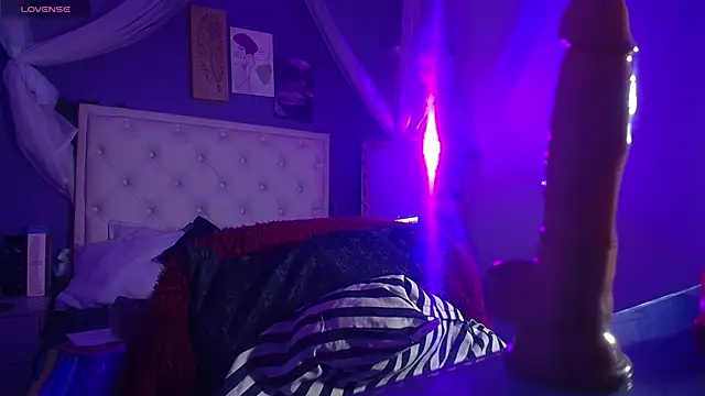 Snapshot of samanthaanderson_ chatting on December 13, 2024, 5:43 pm samanthaanderson online show from December 13, 2024, 5:43 pm