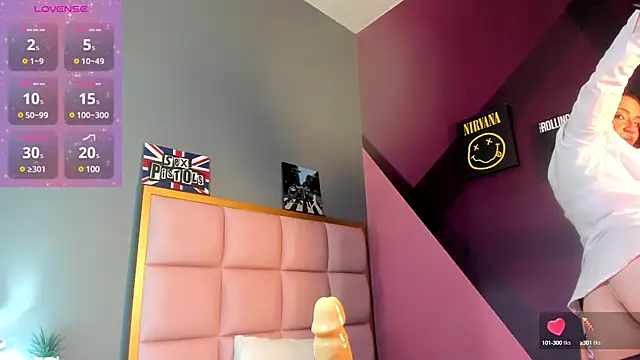 Snapshot of samanthaanderson_ chatting on February 11, 2025, 8:31 pm samanthaanderson online show from February 11, 2025, 8:31 pm