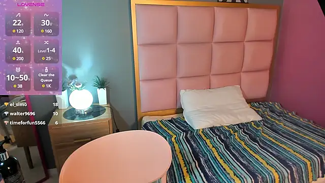 Snapshot of samanthaanderson_ chatting on February 12, 2025, 2:35 am samanthaanderson online show from February 12, 2025, 2:35 am