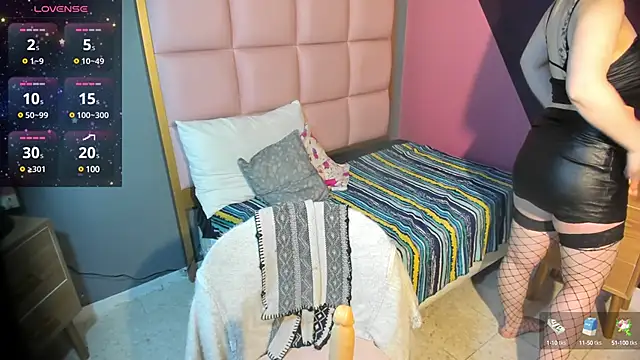 Snapshot of samanthaanderson_ chatting on March 11, 2025, 9:15 pm samanthaanderson online show from March 11, 2025, 9:15 pm