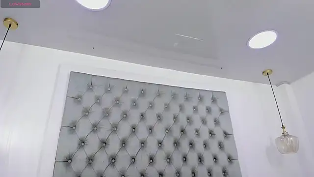 anette cooper online show from November 5, 2025, 3:39 am