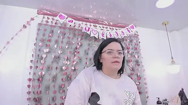 anette cooper online show from February 7, 2026, 3:32 am