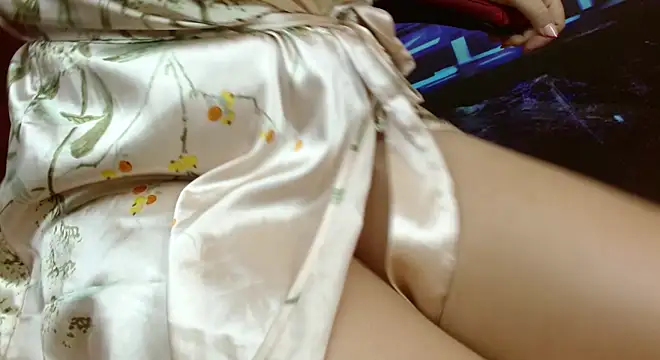 Snapshot of Abril_Beltran_ chatting on February 9, 2025, 6:16 pm Abril Beltran online show from February 9, 2025, 6:16 pm