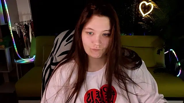 Snapshot of DjennaPalme chatting on January 25, 2025, 1:43 am DjennaPalme online show from January 25, 2025, 1:43 am