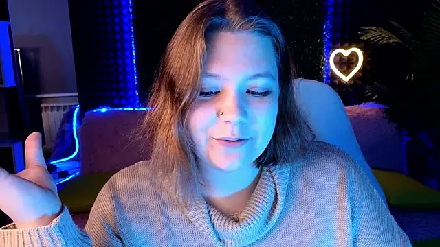 Snapshot of DjennaPalme chatting on October 5, 2025, 8:01 am DjennaPalme online show from October 5, 2025, 8:01 am