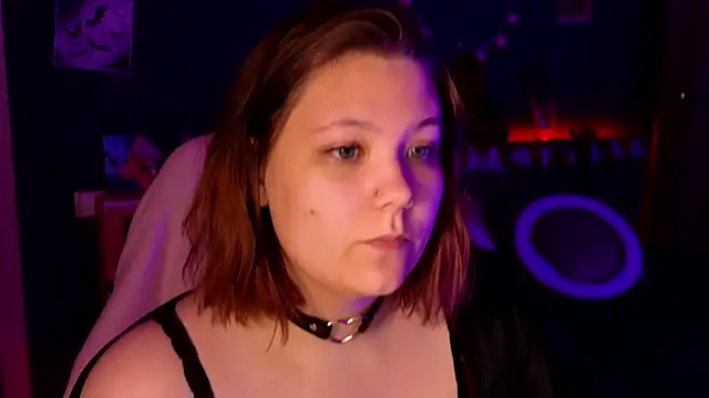 Snapshot of DjennaPalme chatting on October 22, 2025, 1:39 am DjennaPalme online show from October 22, 2025, 1:39 am