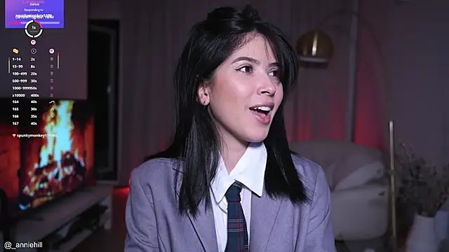 anniehillofficial online show from October 11, 2025, 8:40 pm