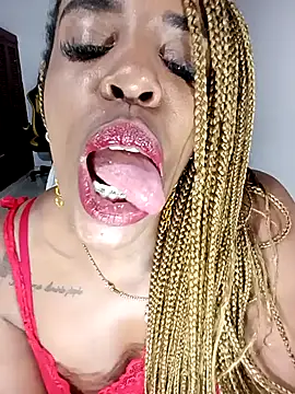 Snapshot of TAYLORR778 chatting on December 19, 2024, 7:07 pm TAYLORR778 online show from December 19, 2024, 7:07 pm