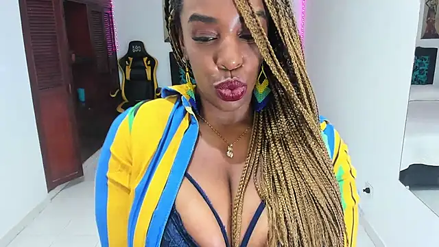 Snapshot of TAYLORR778 chatting on January 16, 2025, 2:08 pm TAYLORR778 online show from January 16, 2025, 2:08 pm